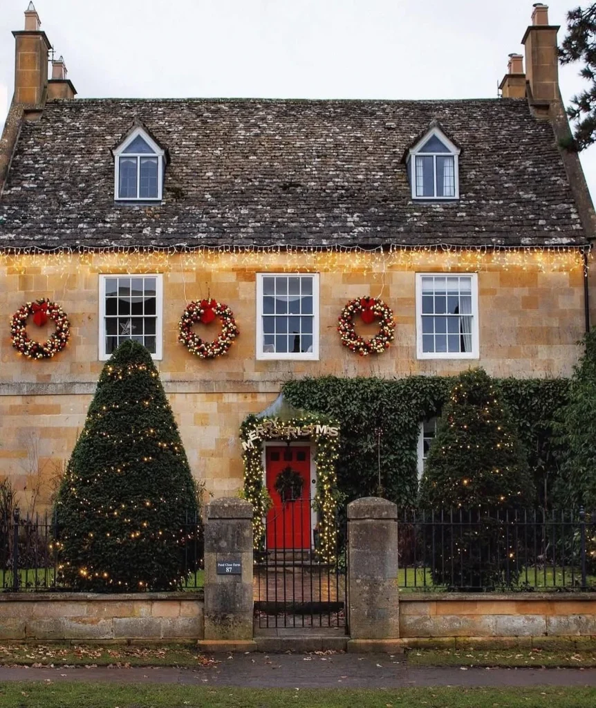 La Magia Invernale delle Cotswolds I Cottage da Sogno Immersi nella Neve 2