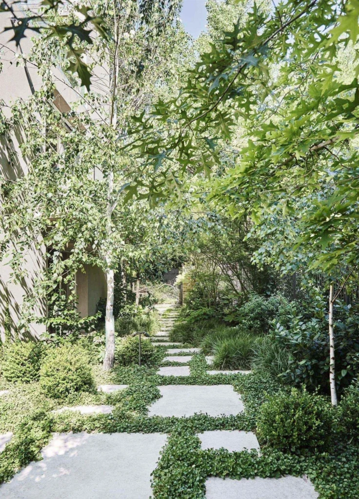 La Casa sul Fiume Un Rifugio Contemporaneo tra Natura e Design 19